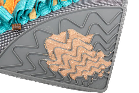 Messy Mutts - Messy Mutts Square Forage/Snuffle Mat plus Lick Mat, 16" x 16"